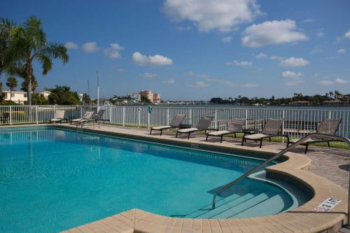 103 - Palms of Treasure Island - image 6