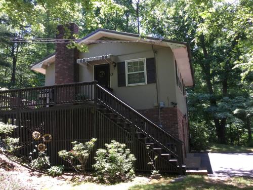 Rose Hill Country Cottage - image 6