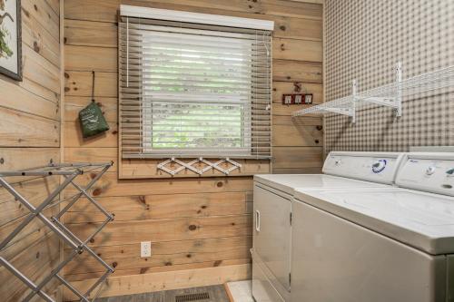 O Leary's Hideaway Cabin - image 7