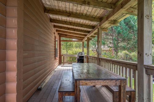 Glade Mountain Top Retreat Cabin - image 5