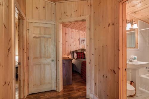 Treehouse Falls Home - image 4