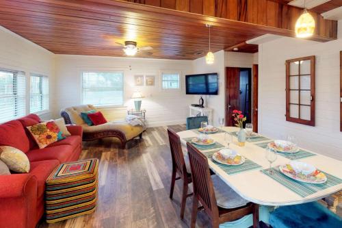 Seahorse Treasure Suite in St Pete Beach, USA