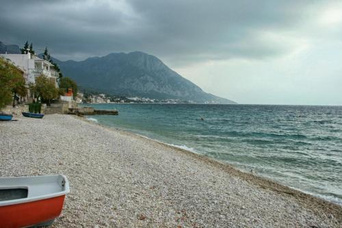 Apartments by the sea Brist Makarska - 18096 - image 7