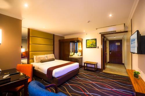 room detail thumbnail 1