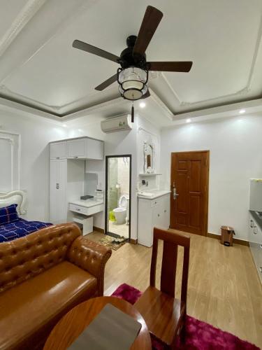 Studio Apartment image 4