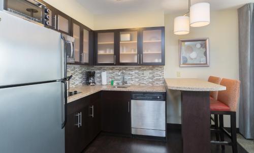 2 bedrooms, 4 beds