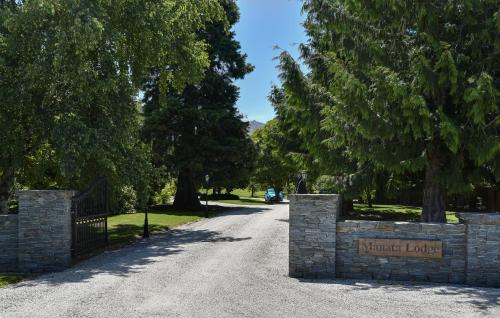 Manata Homestead & Lodge Manata Homestead & Lodge