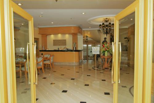 The Grand Dame Hotel in La Paz