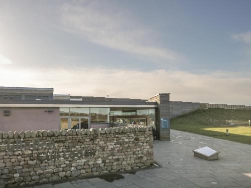 5 Johnstone House - main image
