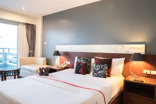 room detail thumbnail 1