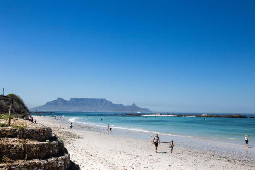 Modern Beachfront 2 Bed Apartment 144 Eden on the Bay, Blouberg, Cape Town