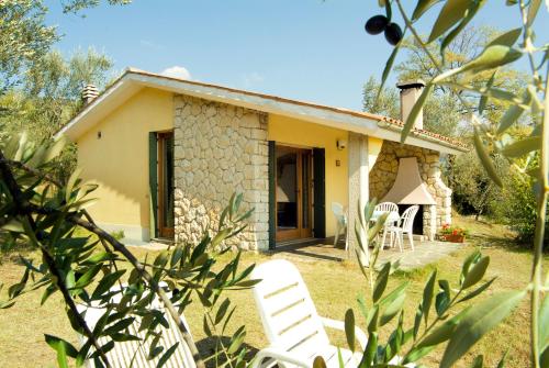 Three-Bedroom Villa ( 6-7 persons)