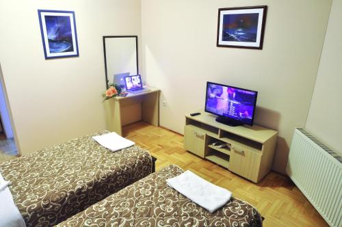 Garni Hotel Lotos Room Type - Twin Room with Balcony