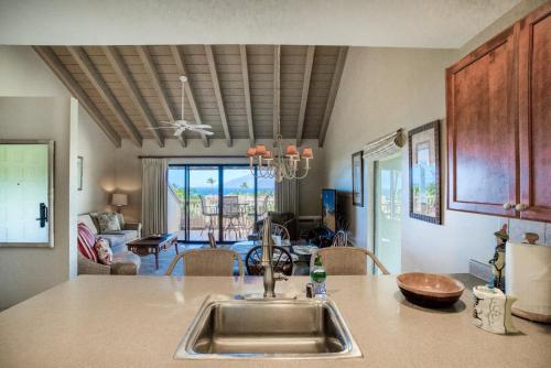 Maui Kamaole J221 condo