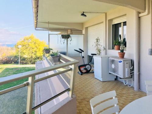 ZenGarden Pool,3bedrooms,lit bebe Beach800m,box&wifi in Les Breguieres