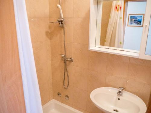 Fabulous Holiday Home in Pakostane with Swimming Pool