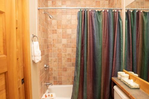 13 Cabin in the Pines townhouse - main image