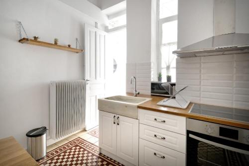 Acropolis Moments - image 9