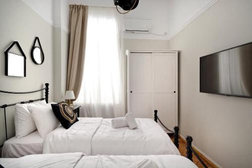 Acropolis Moments - image 12