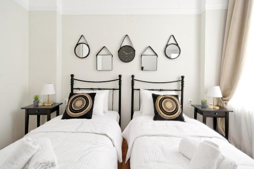 Acropolis Moments - image 2