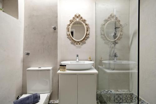 Acropolis Moments - main image