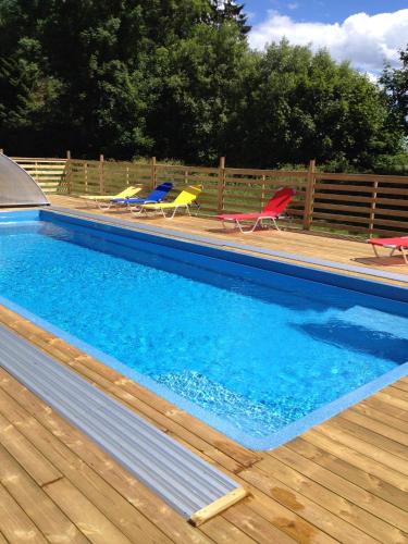 Swimming pool, Drei Jahreszeiten in Kopingsvik