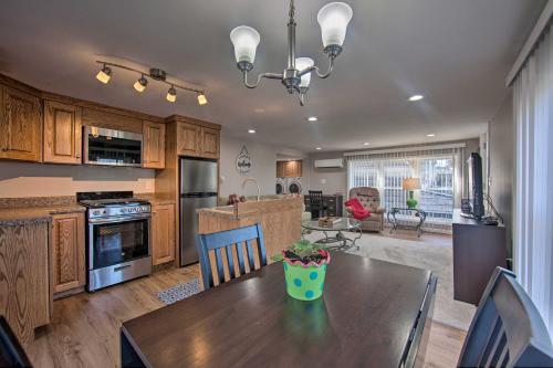 Central Hummelstown Apt 4 Miles to Hershey Park! in Hummelstown, USA