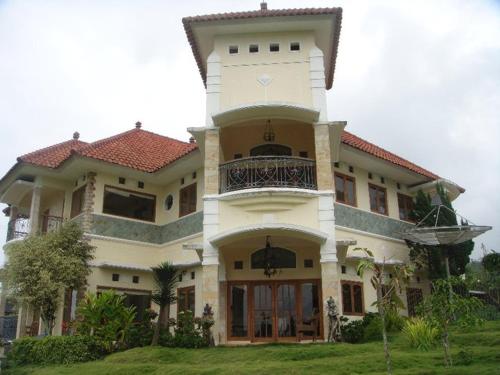 VILLA DAHLIA