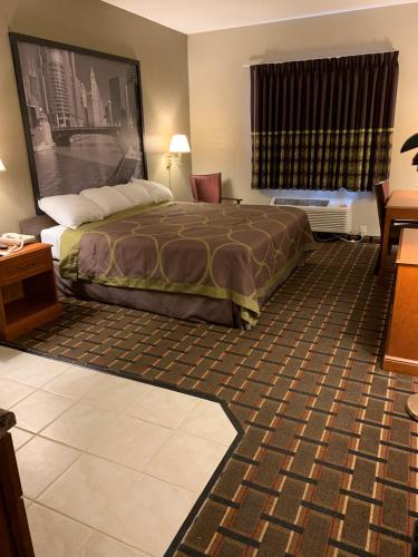 King Suite with Kitchenette - Non-Smoking