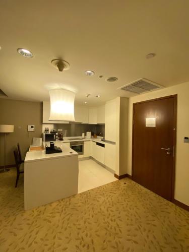 Address Dubai Mall Residences 34 floor 1 bedroom - image 2