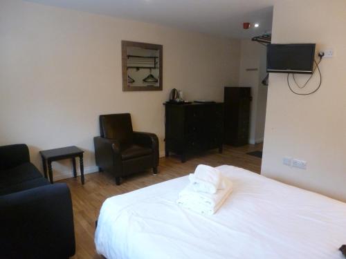 1 double bed, 1 sofa bed