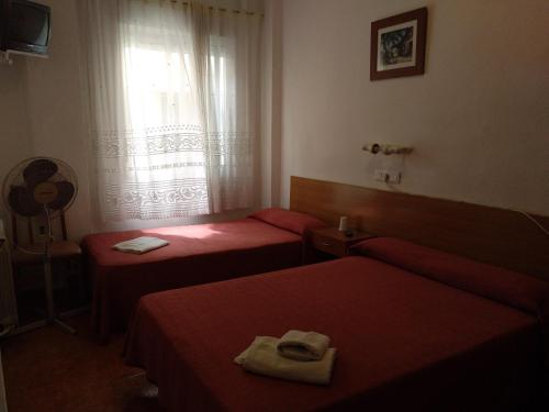 PENSION MIRAFLORES - image 7
