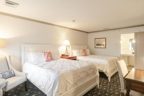 Standard Queen Room with Two Queen Beds