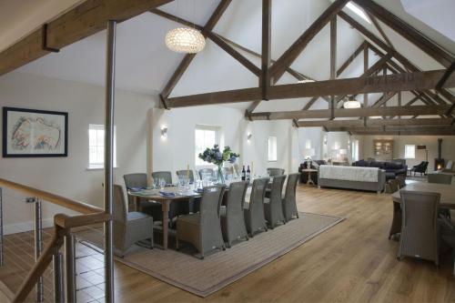 Goudhurst Oast by Bloom Stays