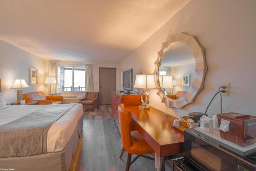 King Room with Balcony