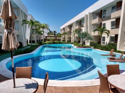 Apto Guarajuba Praia Condomínio Porto Smeralda-100 metros da Praia