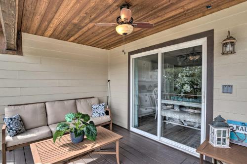 Lakefront Resort Living: Pool, Golf, Tennis & More in Point Venture (TX)