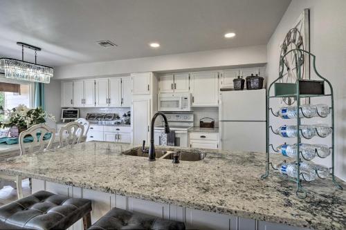 Lakefront Resort Living Pool, Golf, Tennis and More in Point Venture, USA