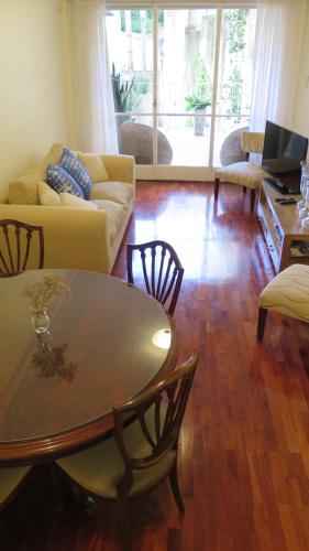 Fabulous and Quiet Apartment+Balcony in Barrio Norte. Your easy access to Buenos Aires!, Buenos Aires (fotografie 9)