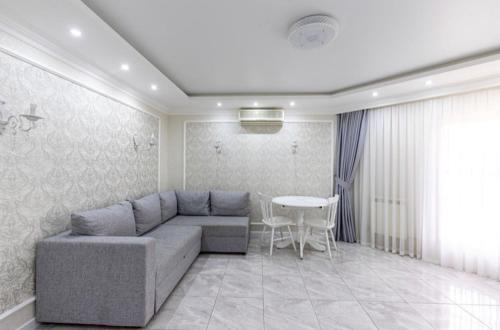 Victoria Apartment