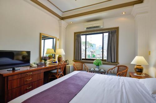 room detail thumbnail 0