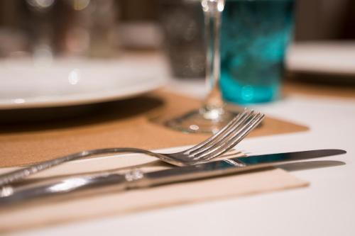 Hotel Sercotel Tres Luces - image 4