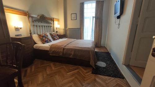 Double Room image 2