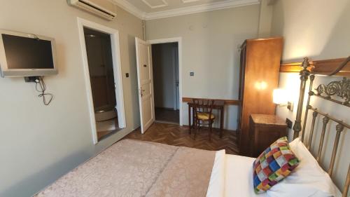 room detail thumbnail 0