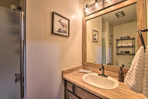Modern Couples Condo with Loft and Wheeler Peak View! - image 2
