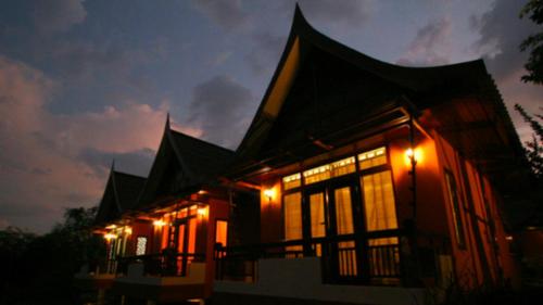 Pludhaya Resort & Spa