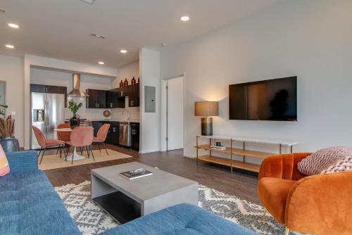 lllume - Urban Oasis - Styled by Genevieve Gorder condo - image 12