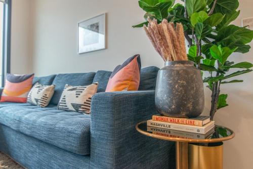 lllume - Urban Oasis - Styled by Genevieve Gorder condo - image 10