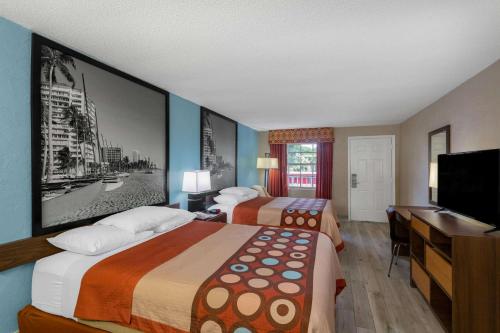 Super 8 by Wyndham Bradenton Sarasota Area, Брейдентон (фото 9)