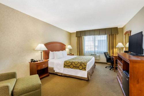 . Baymont by Wyndham Fort Morgan